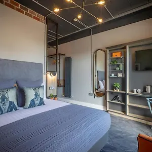 Hotel67 Hotel